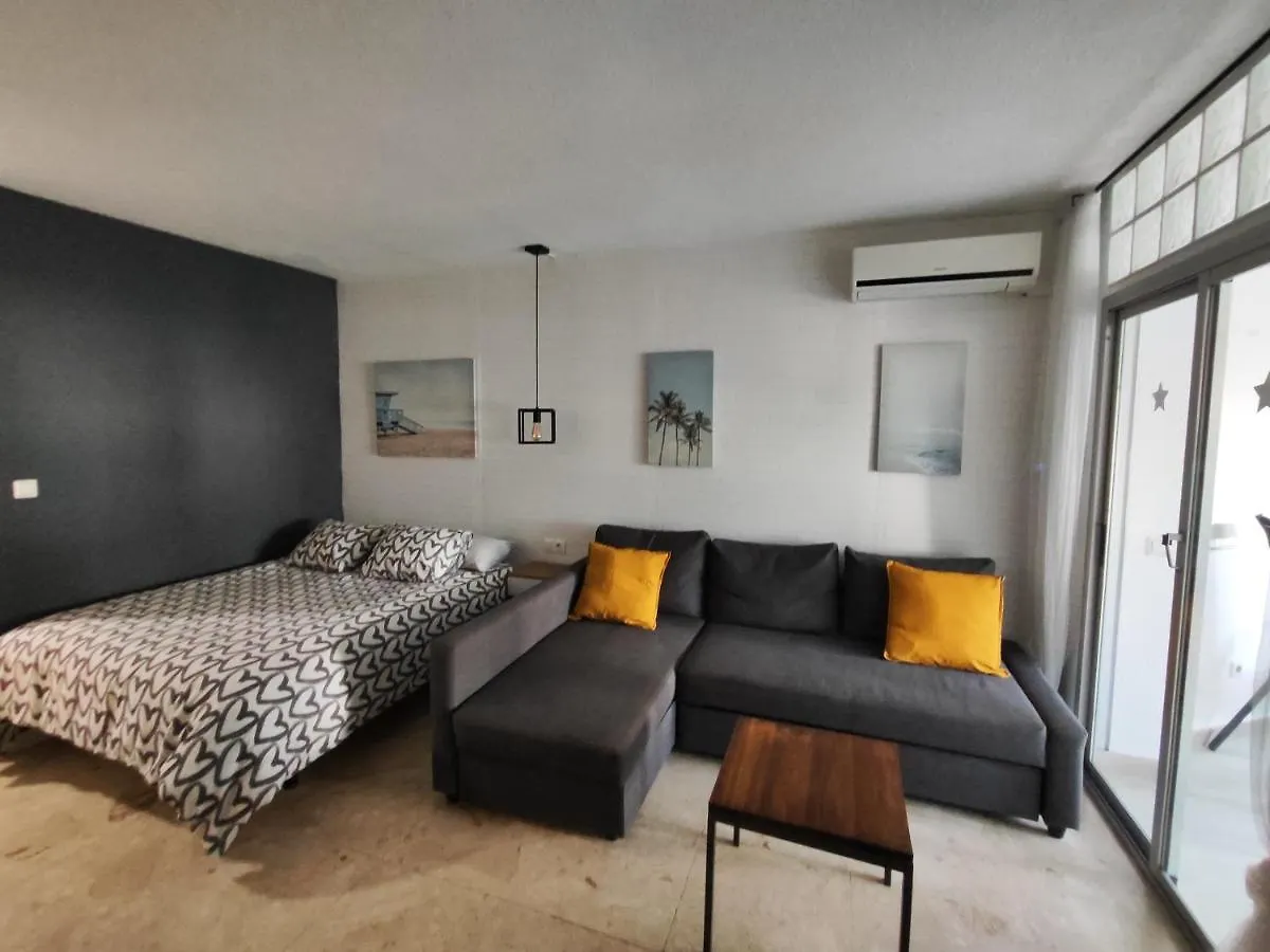 Bonito Estudio Mijas Urb.Primera Linea De Playa Sitio de Calahonda 0*,  Spain