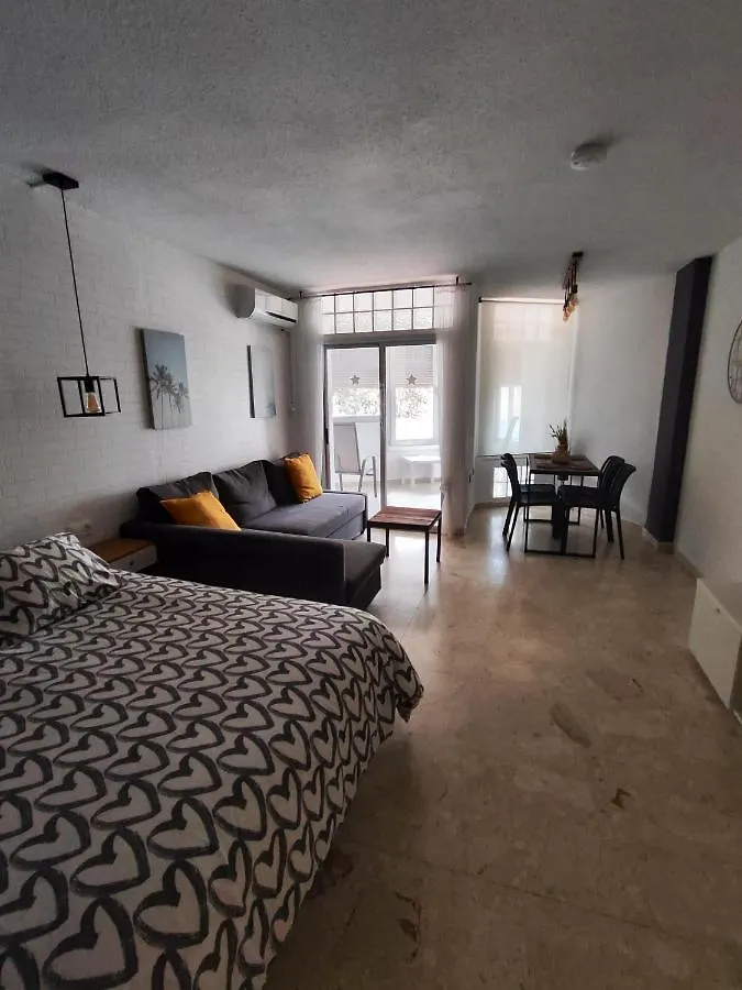 Bonito Estudio Mijas Urb.Primera Linea De Playa Sitio de Calahonda